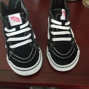 Reasonable Van's size 6 toddlers